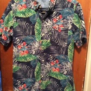 IZOD Saltwater Hawaiian Shirt, S